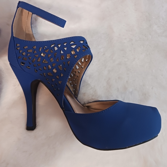 Quaid Street Heel 👠 - Picture 8 of 11